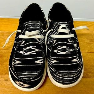 Ariat Men's Hilo Flex Chimayo Cristo Navy Aztec Print Moc Toe